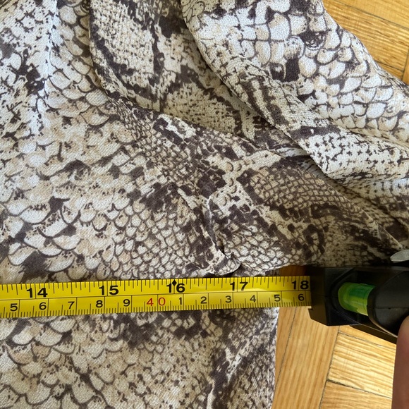 Reformation Python Button up shirt - Picture 8 of 8